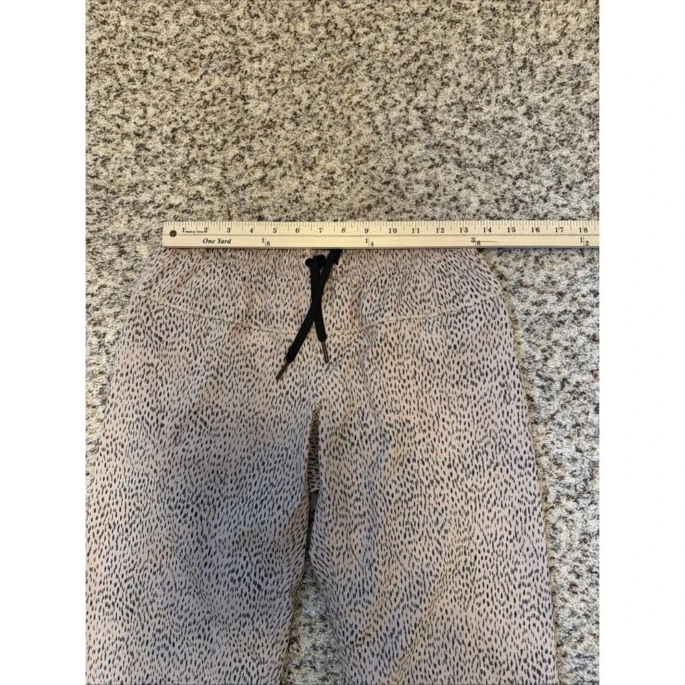 Lululemon  New‎ Capri Pants Size 4 Beige Black Drawstring Waist/legs Lightweight